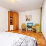 Kaufmannshof App 1 Apartment *